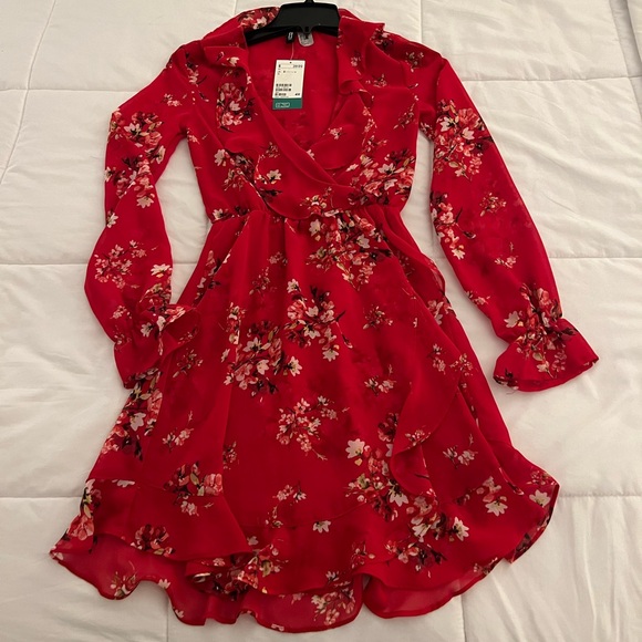 NEW WITH TAGS Red Floral Dress - Picture 1 of 5